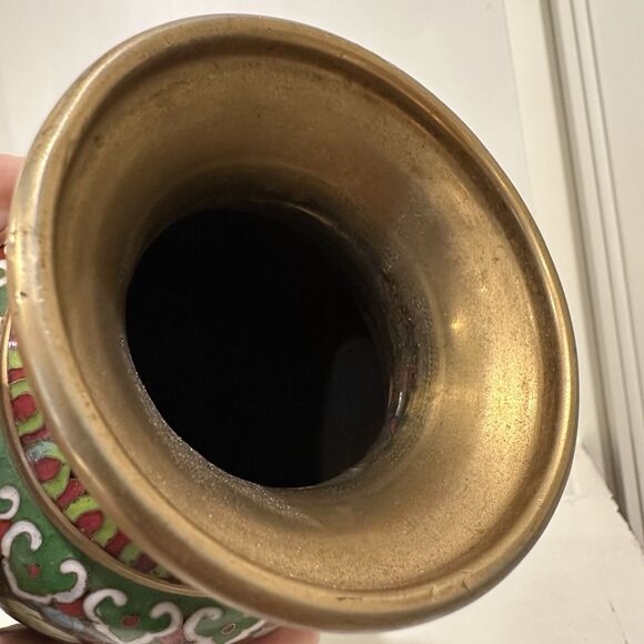 Vintage 70s Chinese Cloisonné Vase Peony & Bird Motif Black Enamel Brass Trim 8” - Picture 12 of 13